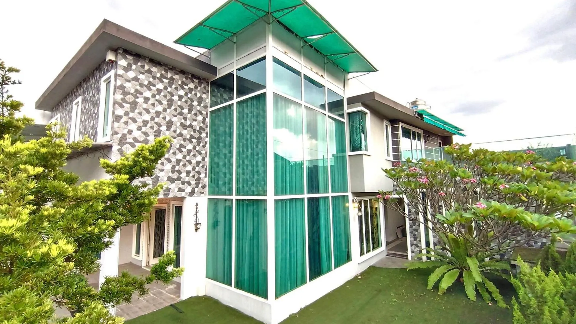 No 1, Taman Desa Kencana, Persiaran Bercham Villa Ipoh 0*,  Malaysia